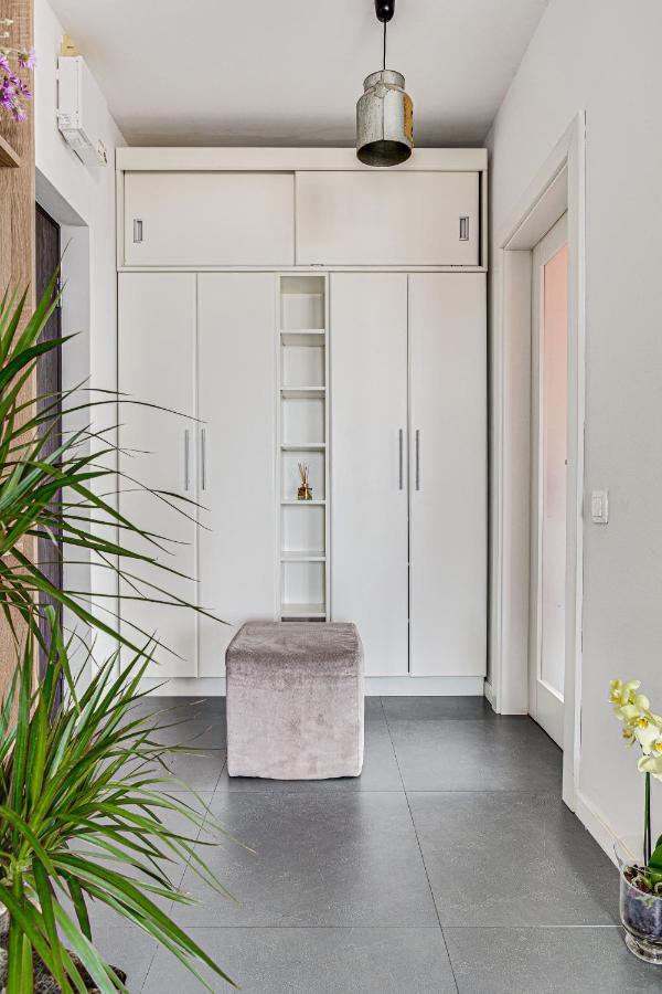 Dodi Studio Compact Arad Exterior foto